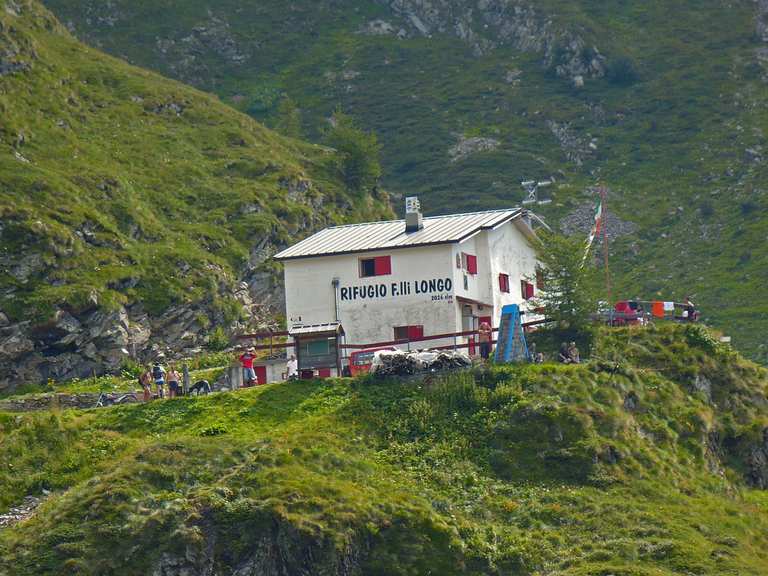 Du Rifugio Fratelli Longo au Bivacco Aldo Frattini en passant par les ...