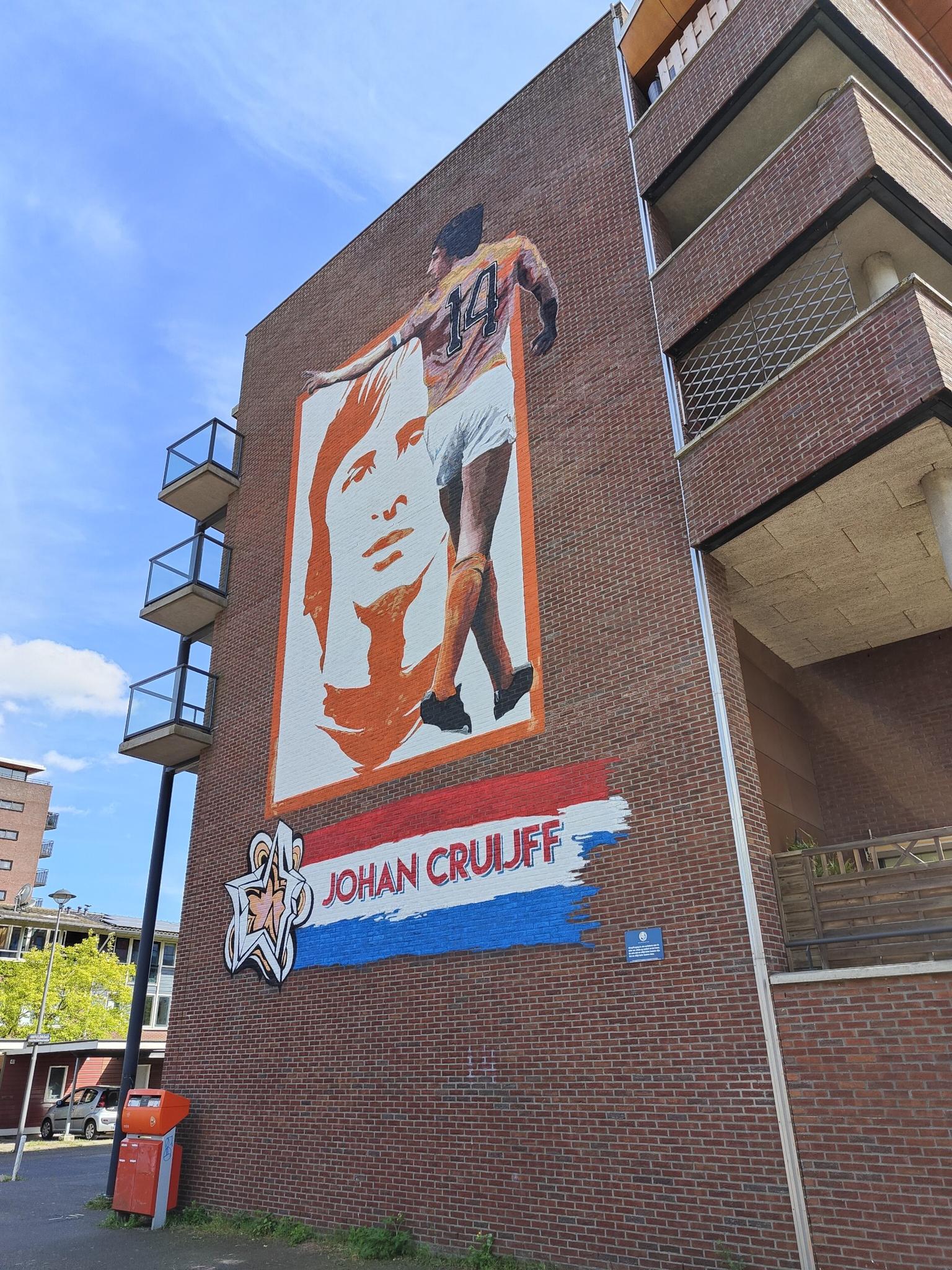 18edc9514de?width=3072&height=2304&crop=false&q=70