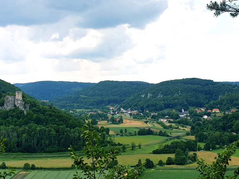 a weng ins Wiesenttal zum herrlichen Neideckblick dann zum ...