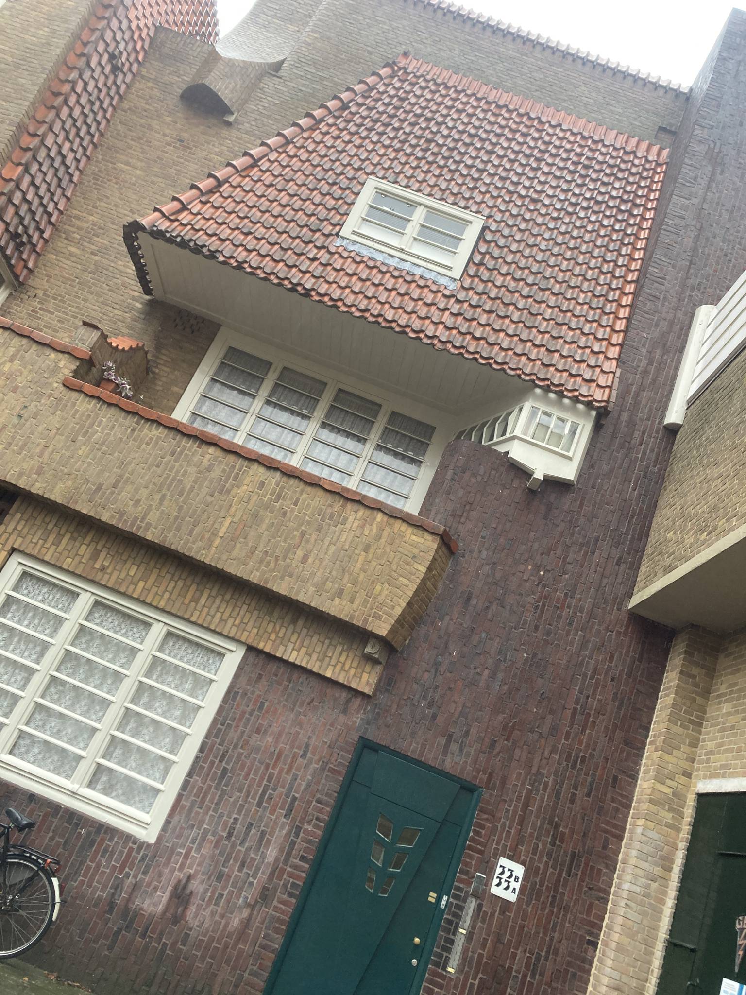 Amsterdamse School stijl woning in het oostelijke deel van de Pijp