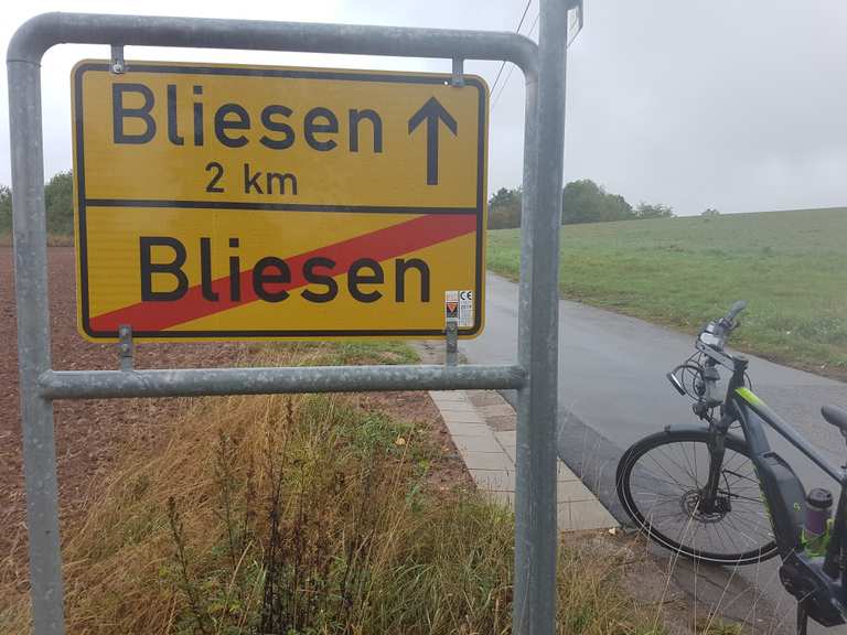 Bei Regen von Bliesen nach Bliesen und zum Golfplatz in