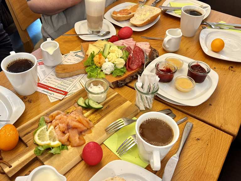 🙋‍♂️🙋Komootler Frühstück 🍳 im Sulzburghof Unterlenningen 😋 und dann 🙋