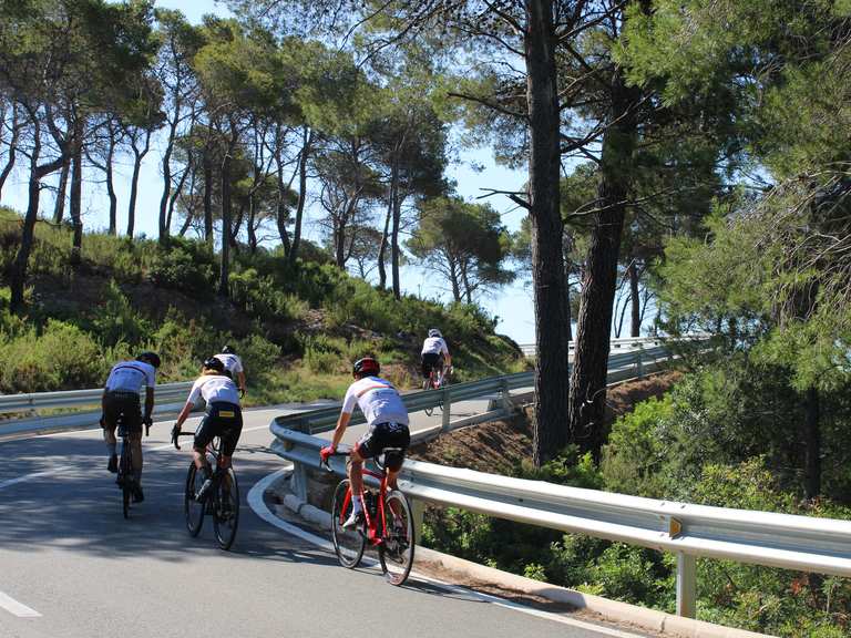 de-ruta-con-los-locales-puertos-de-monta-a-del-pened-s-colecci-n-de